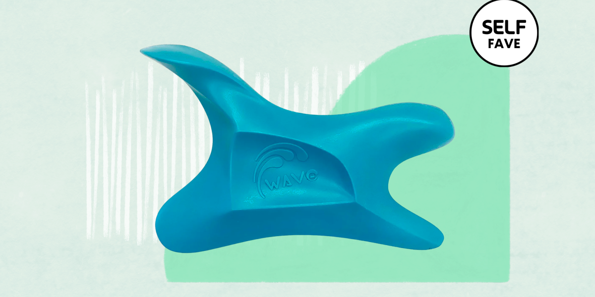 the-wave-tool-review:-this-low-tech-massager-relieves-stubborn-knots