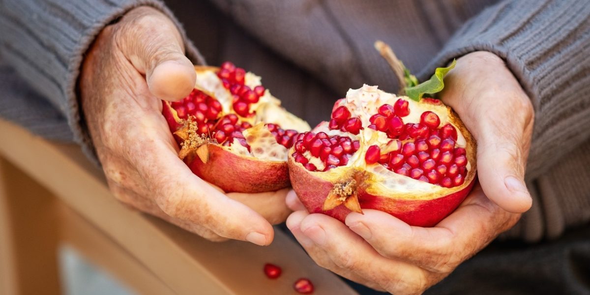 does-pomegranate-increase-blood-sugar?