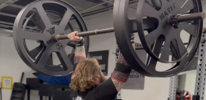 strongman-tyler-scott-obringer-axle-presses-a-massive-192.8-kilograms-(425-pounds)