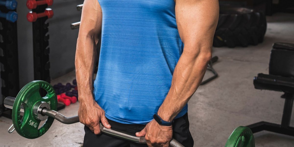 how-to-do-the-reverse-biceps-curl-for-complete-arm-development