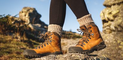 12-best-hiking-socks-that’ll-keep-your-feet-warm-and-dry-2023:-rei,-smartwool,-darn-tough,-lululemon