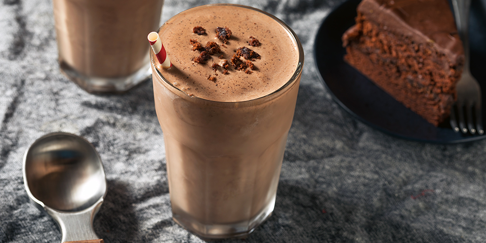 raspberry-chocolate-caramel-brownie-shakeology-smoothie