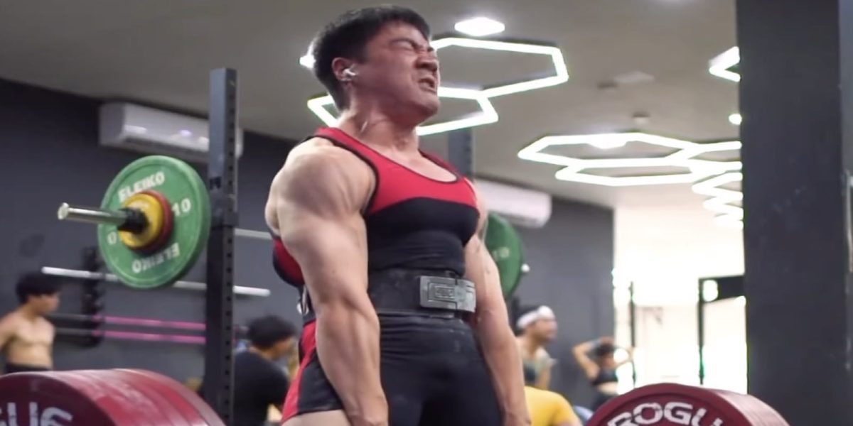 powerlifter-kasemsand-senumong-(66kg)-deadlifts-320-kilograms-(705-pounds)-for-huge-pr-and-unofficial-world-record