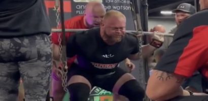 phillip-herndon-(125kg)-squats-411-kilograms-(906.1-pounds)-for-raw-all-time-world-record