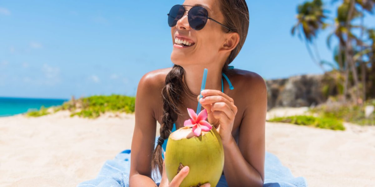 coconut-water-–-benefits,-nutritional-value-&-precautions