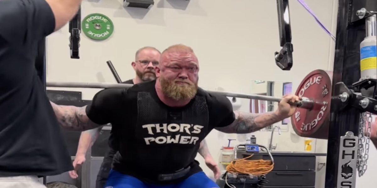 hafthor-bjornsson-squats-420-kilograms-(925.9-pounds)-raw,-continues-powerful-return-to-strongman