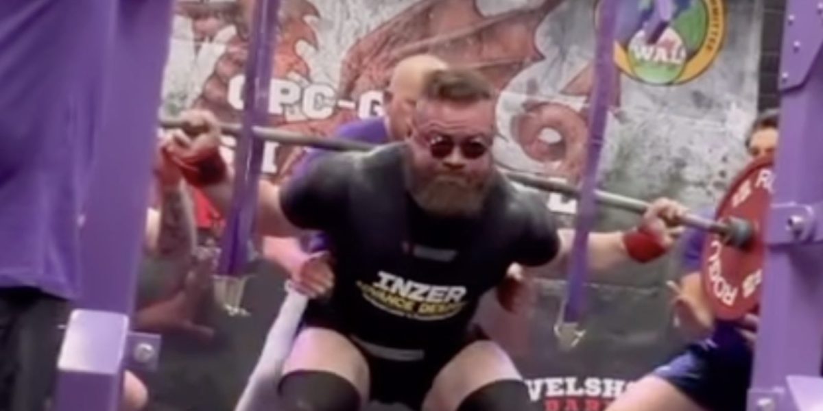 reece-fullwood-(125kg)-squats-4125-kilograms-(909.4-pounds)-for-raw-world-record