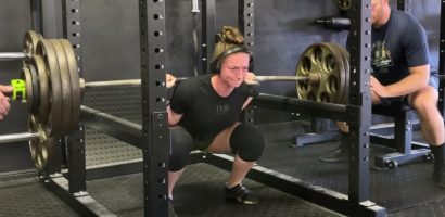 powerlifter-natalie-richards-(57-kg)-squats-179.1-kilograms-(395-pounds)-in-training