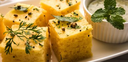 steamed,-savoury,-and-satisfying:-is-dhokla-good-for-weight-loss?