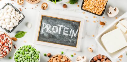 whey-protein-vs-plant-protein:-a-comprehensive-guide