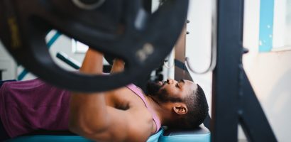 incline-bench-press-vs.-flat-bench-press:-rethink-your-go-to-chest-press