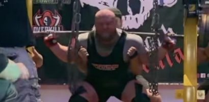 phillip-herndon-becomes-lightest-person-to-squat-453.9-kilograms-(1,000-pounds)-raw-with-wraps