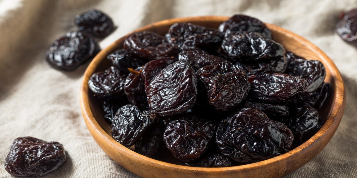 prunes:-nutritional-profile,-health-benefits,-recipes-and-more