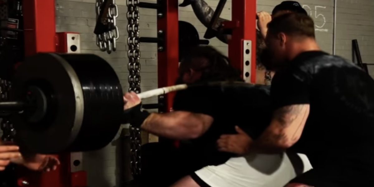 andrew-hause-squats-362.8-kilograms-(800-pounds)-for-6-rep-pr