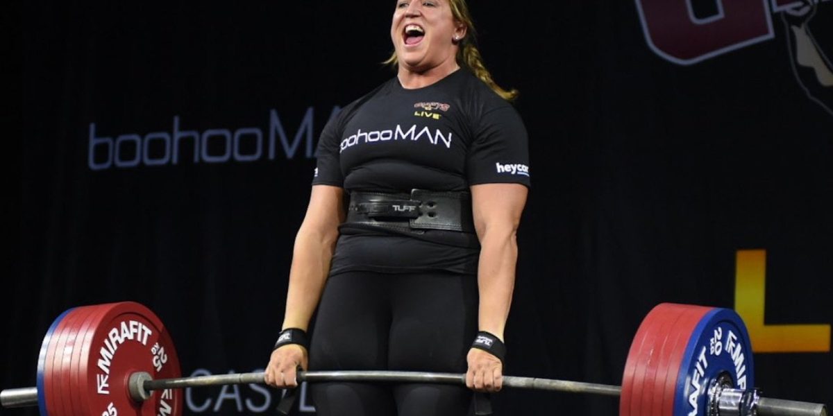 lucy-underdown-breaks-record-at-2023-world-deadlift-championships-as-first-woman-to-deadlift-318-kilograms-(700-pounds)