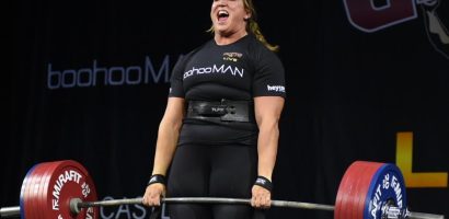 lucy-underdown-breaks-record-at-2023-world-deadlift-championships-as-first-woman-to-deadlift-318-kilograms-(700-pounds)