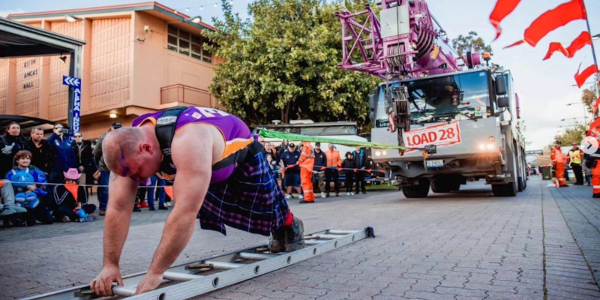 australian-strongman-smashes-world-record-by-pulling 44,753-pound-crane