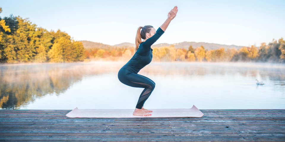 how-to-do-chair-pose-(utkatasana)