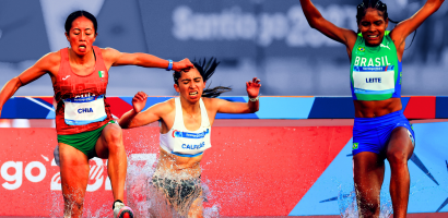 what-is-steeplechase—and-why-is-there-a-water-pit-in-the-middle-of-the-track!?