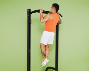 a-beginner’s-pull-up-progression-plan-so-you-can-nail-your-very-first-one